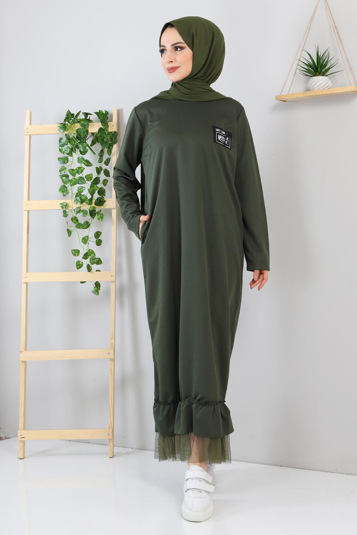 Tesettür Dünyası - Arma Detaylı Elbise TSD220214 Yeşil