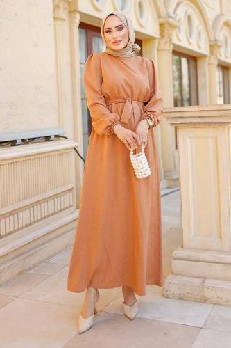 Beli Kuşak Detaylı Bisiklet Yaka Elbise TSD240406 Taba - 3