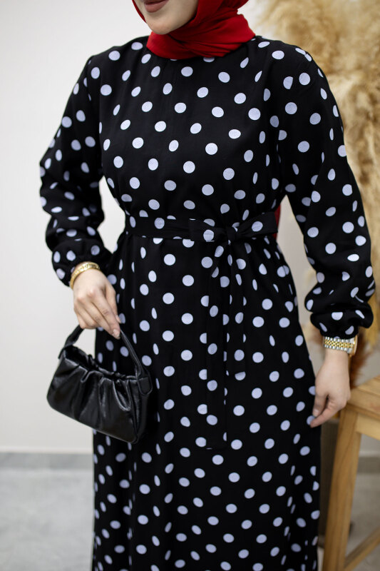 Beli Kuşaklı Puantiyeli Elbise TSD260206 Siyah - 4