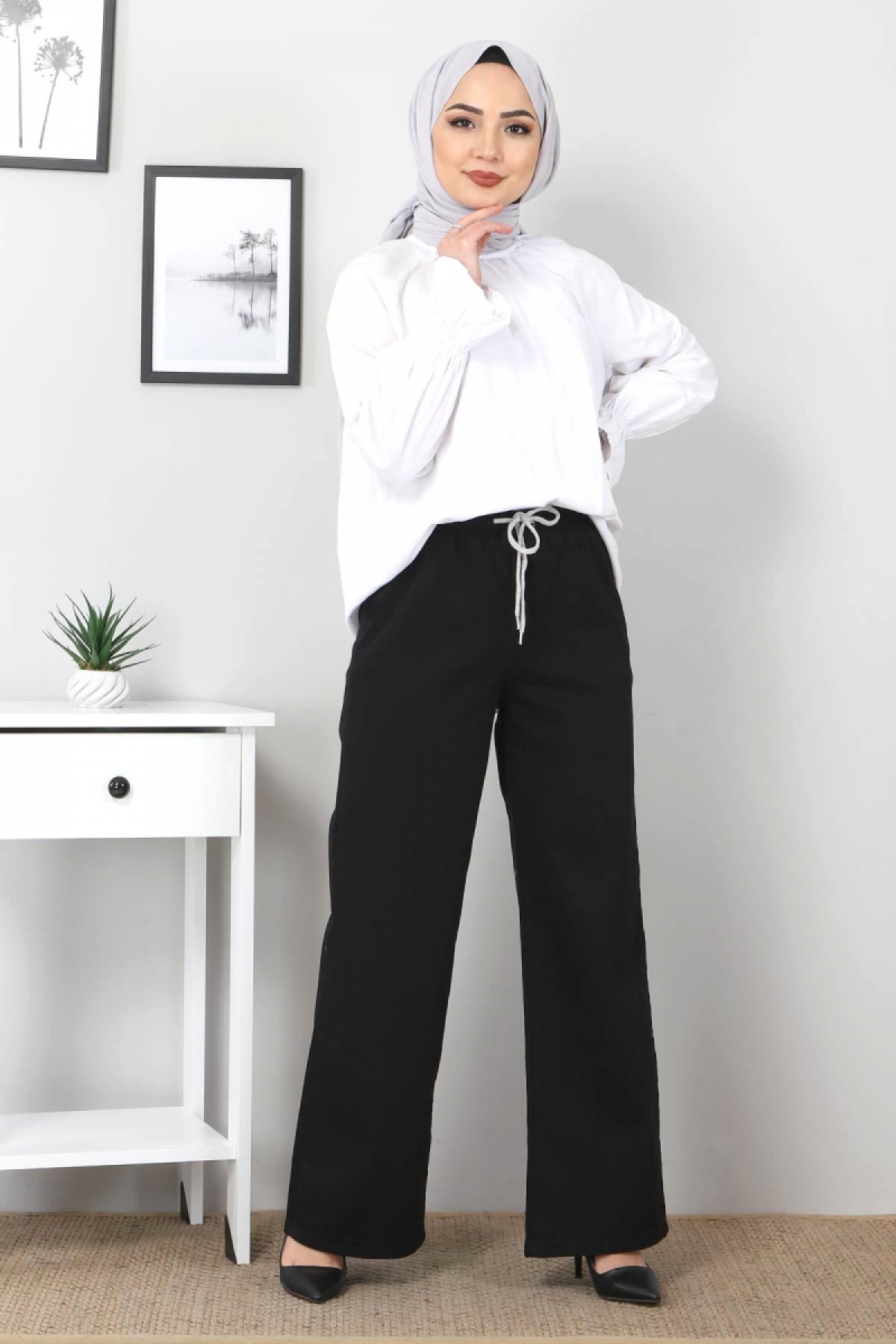 Tesettür Dünyası - Beli Lastikli Bol Paça Kot Pantolon TSD22045 Siyah