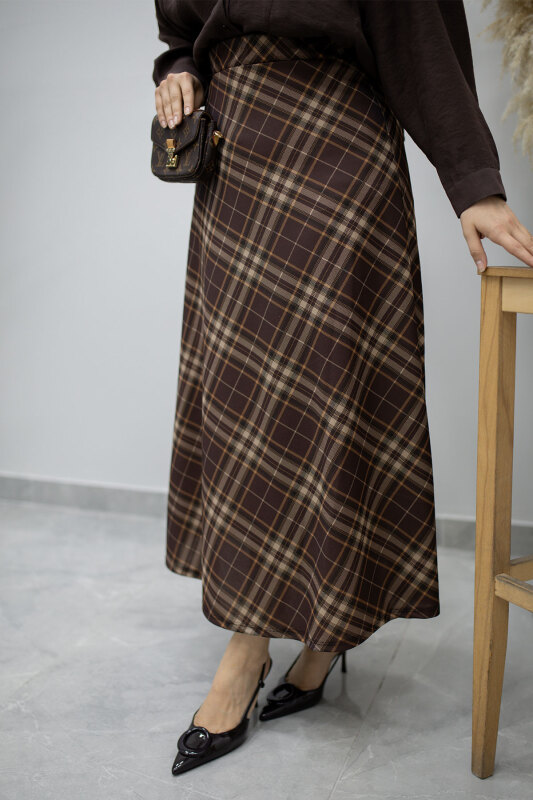 Beli lastikli Kareli Etek TSD260168 Kahverengi - Tesettür Dünyası (1)