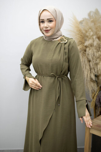 Broş Detaylı Kuşaklı Elbise TSD260198 Haki - Tesettür Dünyası (1)