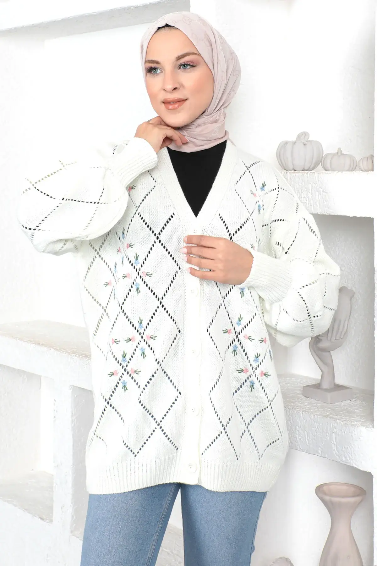 Çiçek Desenli Triko Hırka TSD230350 Ekru 