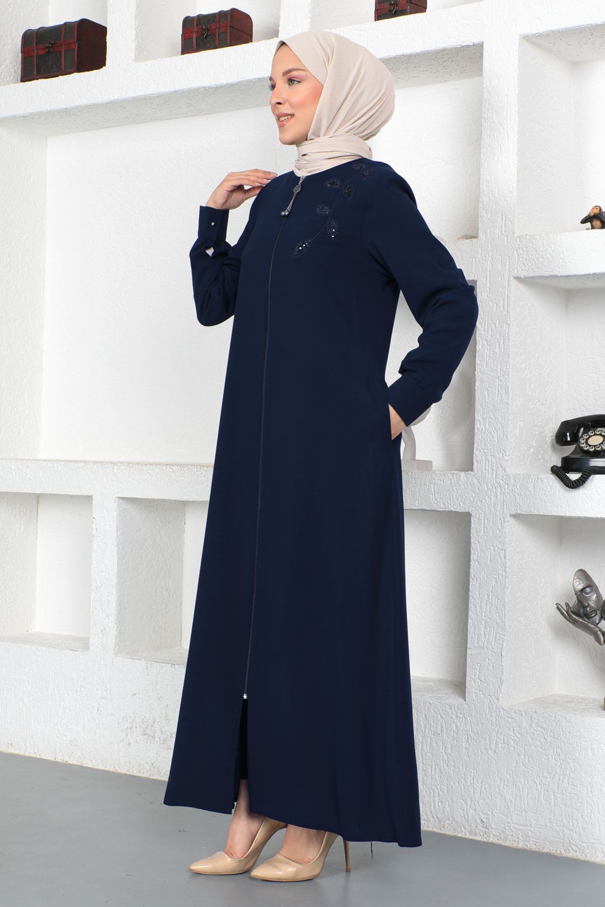 Beli Kuşaklı Salaş Tesettür Ferace- Lacivert main image 0