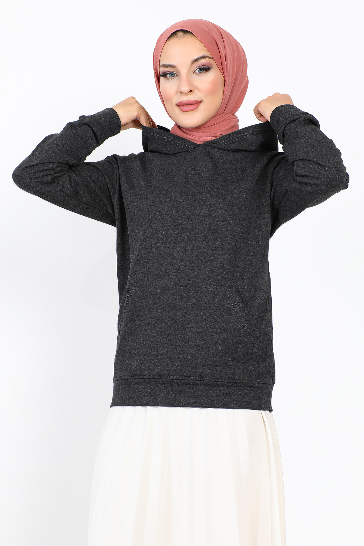 Tesettür Dünyası - Kapşonlu Kısa Sweatshirt TSD230427 Antrasit