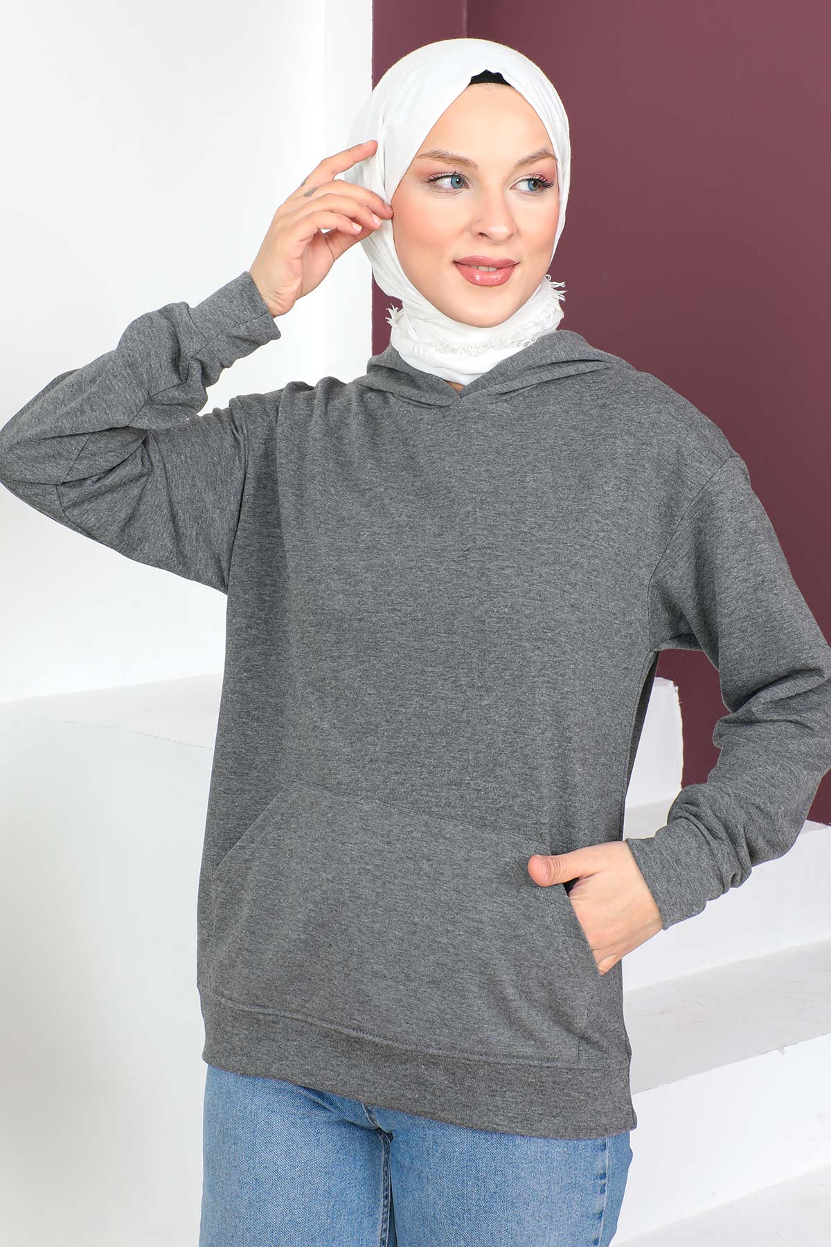 Tesettür Dünyası - Kapşonlu Kısa Sweatshirt TSD230427 Füme