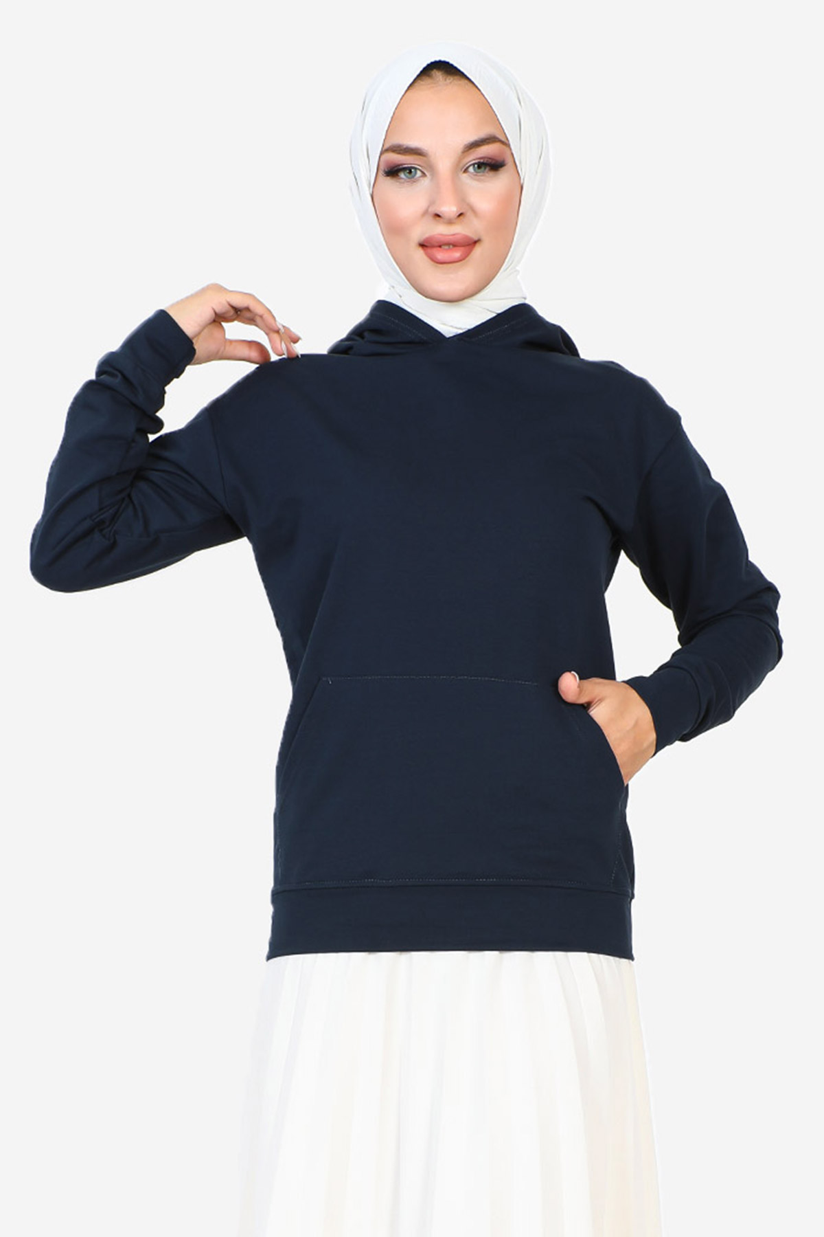 Tesettür Dünyası - Kapşonlu Kısa Sweatshirt TSD230427 Lacivert