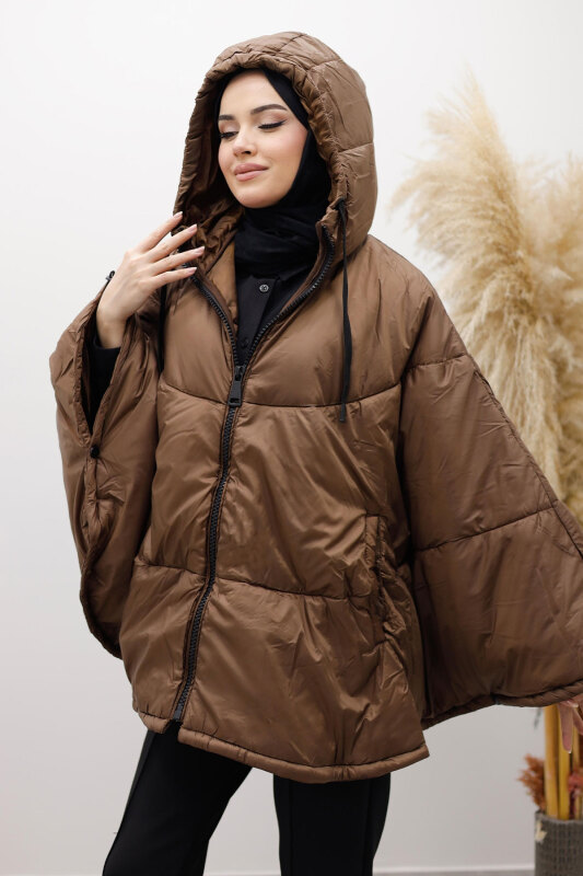 Kapüşonlu Şişme Panço TSD260126 Kahverengi - Tesettür Dünyası