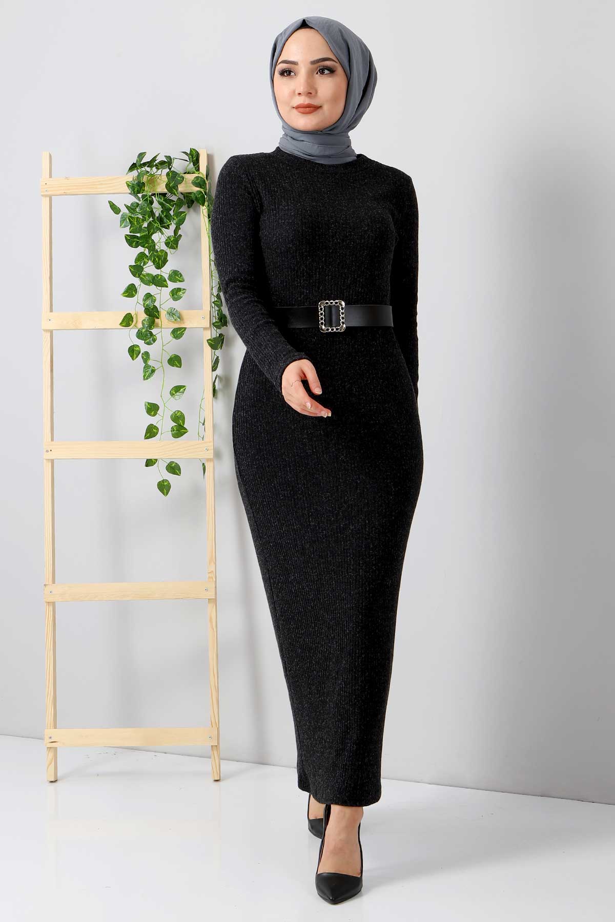 Tesettür Dünyası - Kemerli Triko Elbise TSD211215 Siyah