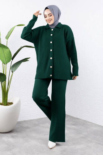 Önden Düğmeli Triko Takım TSD240936 Zümrüt Yeşili - Tesettür Dünyası