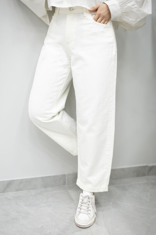 Paçası Katlamalı Mom Pantolon TSD260211 Beyaz - 4
