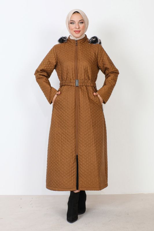 Tam Boy Desenli Kapitone Mont TSD230912 Taba - Tesettür Dünyası