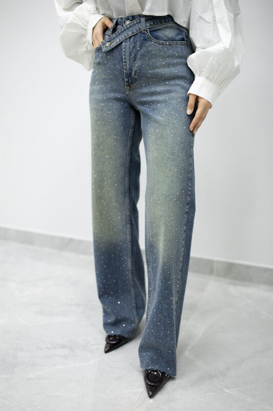 Taşlı Çapraz Kemerli Kot Pantolon TSD260194 Yıkamali Açık Mavi - Tesettür Dünyası