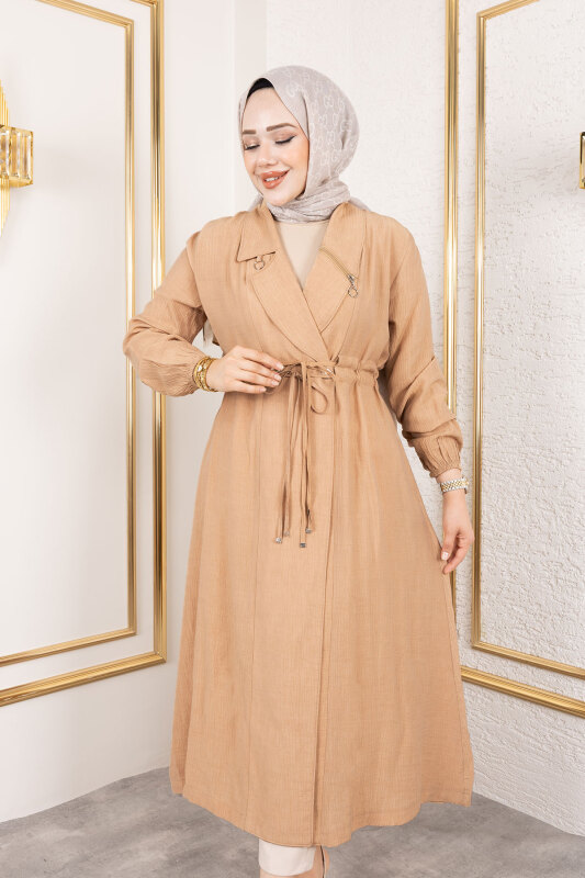 Yakası Fermuar Detaylı Beli Büzgülü Kap TSD250181 Camel - Tesettür Dünyası (1)