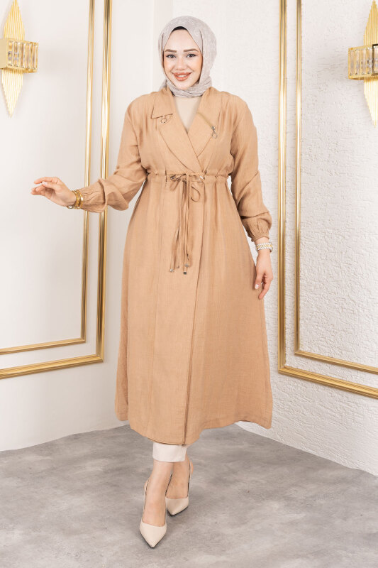 Yakası Fermuar Detaylı Beli Büzgülü Kap TSD250181 Camel - Tesettür Dünyası