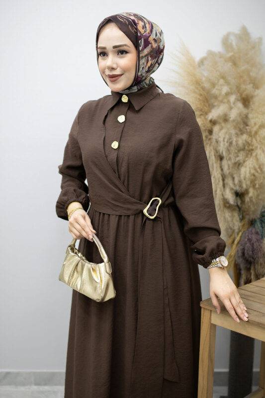 Yan Bağlamalı Toka Detaylı Elbise TSD260203 Kahverengi - Tesettür Dünyası (1)