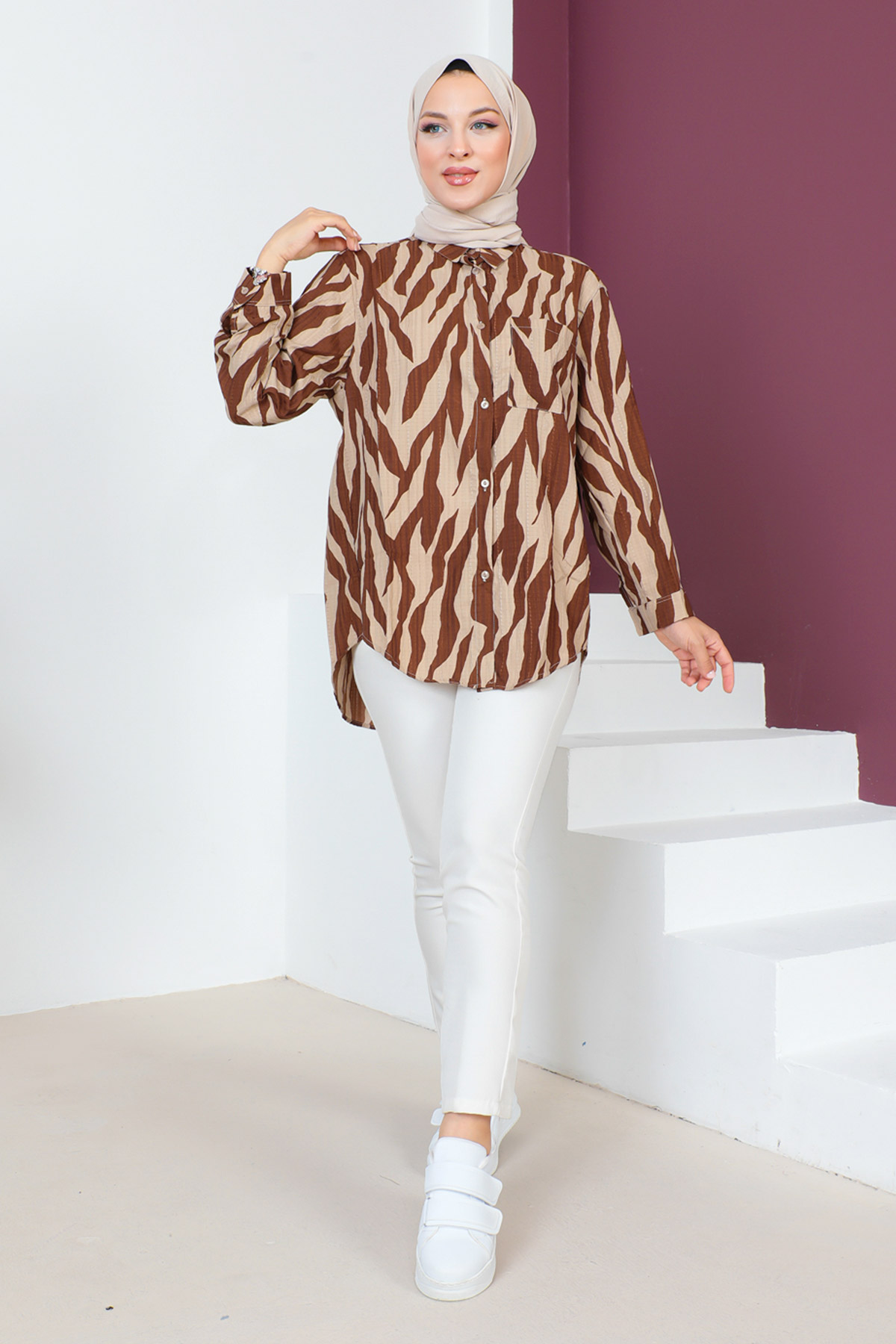 Tesettür Dünyası - Zebra Desenli Tunik TSD230639 Kahverengi